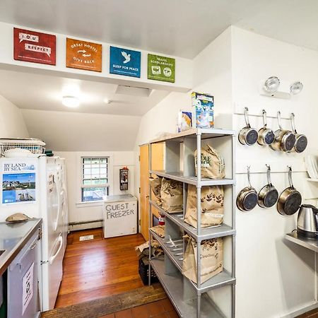 Hi - Nantucket Hostel Экстерьер фото