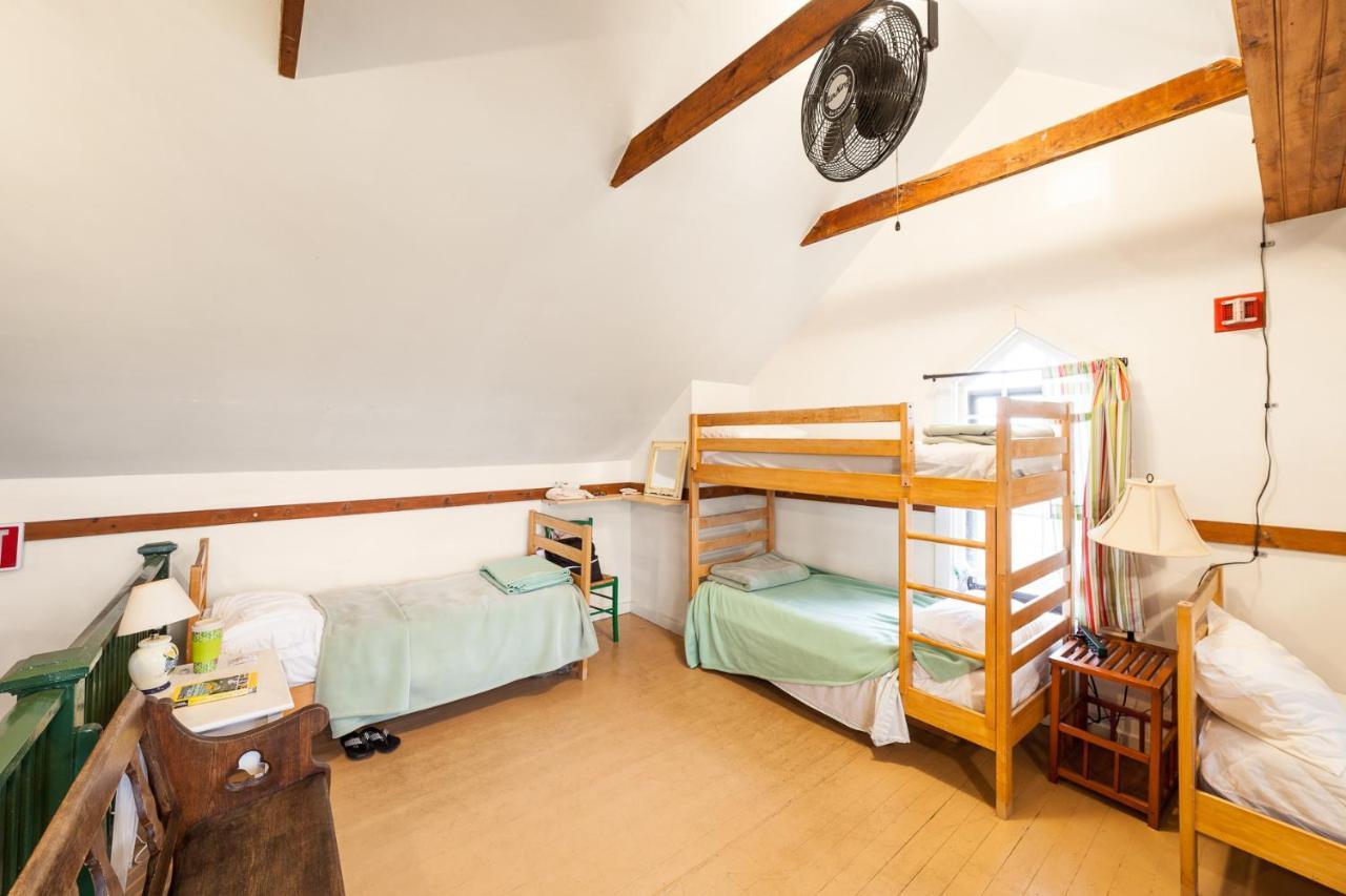 Hi - Nantucket Hostel Экстерьер фото
