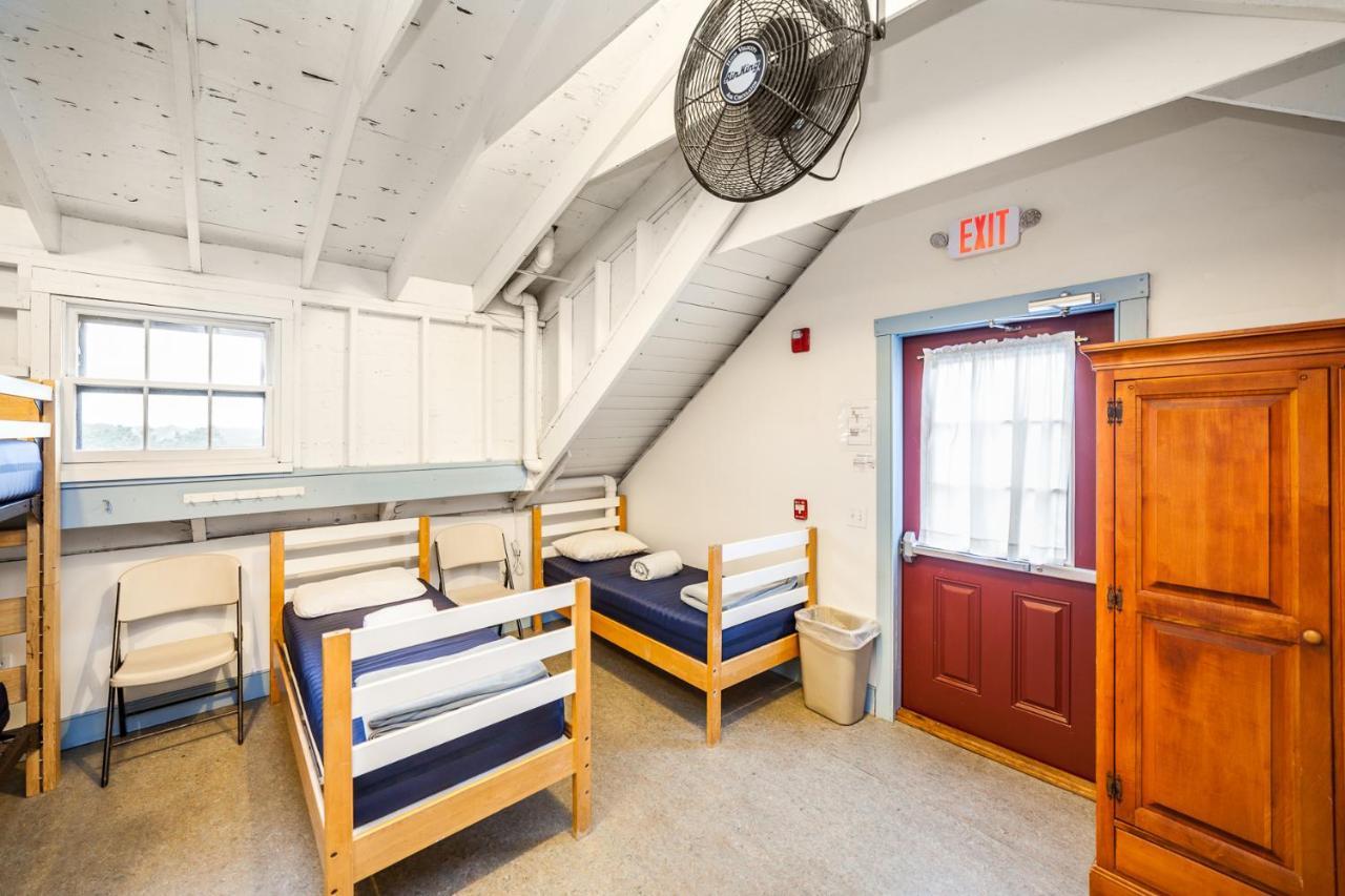 Hi - Nantucket Hostel Экстерьер фото