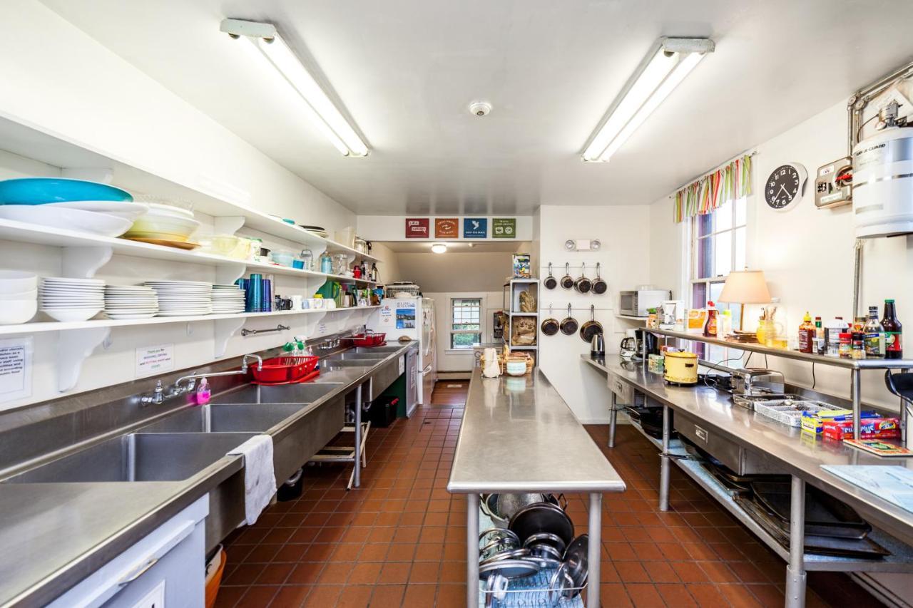 Hi - Nantucket Hostel Экстерьер фото