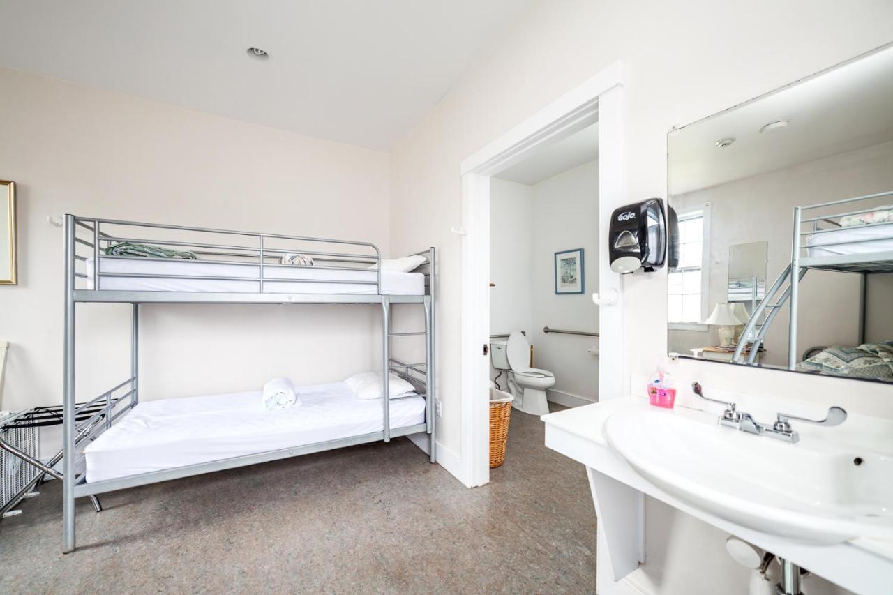 Hi - Nantucket Hostel Экстерьер фото